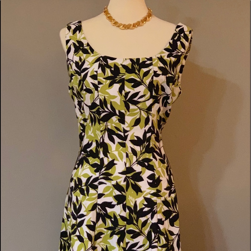 NWOT Floral dress knee length